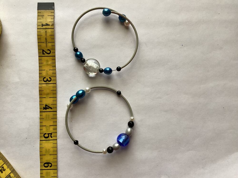 2790 Vintage Stackable Rubber Stretch Bracelet Set Faux Pearl White (Set of 2)